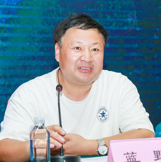 蓝.jpg