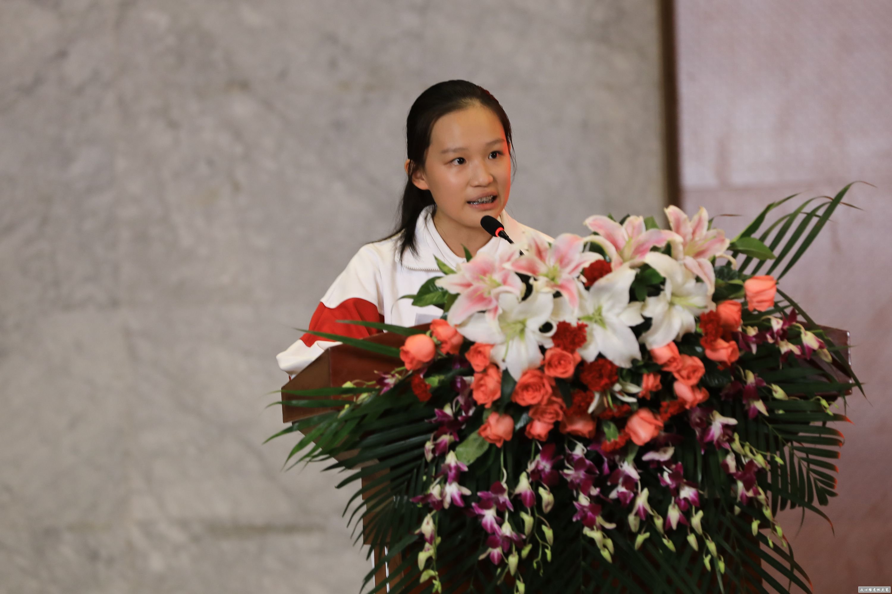 杨念慧：仰望星空与脚踏实地(第十一届文杯赛现场决赛获奖学生代表发言)